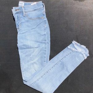 girls oldnavy skinny jean/jeggings lightwash jeans